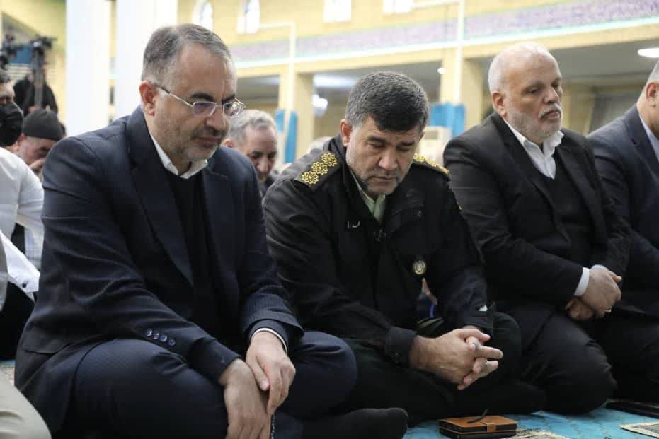 برگزاری آیین نماز جمعه ارومیه با حضور مردم و مسئولان به امامت حجت الاسلام والمسلمین قریشی.