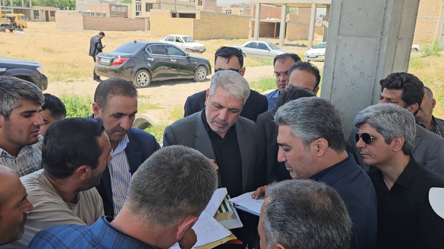 صبح جمعه متفاوت در ولنده؛ حضور میدانی فرماندار ارومیه تا اقامه نماز جمعه در روستا