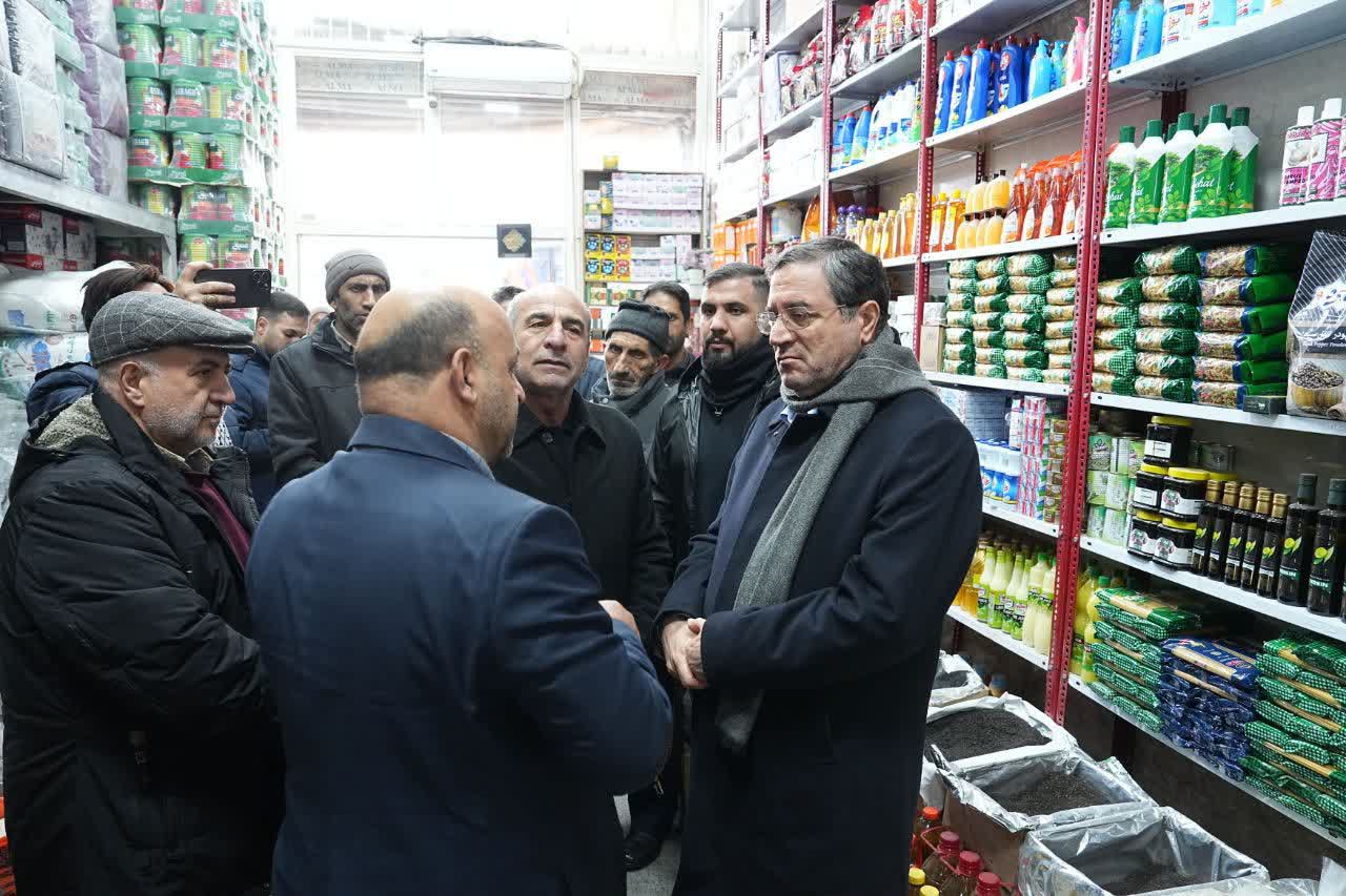 بازدید استاندار آذربایجان‌غربی از بازار ارومیه