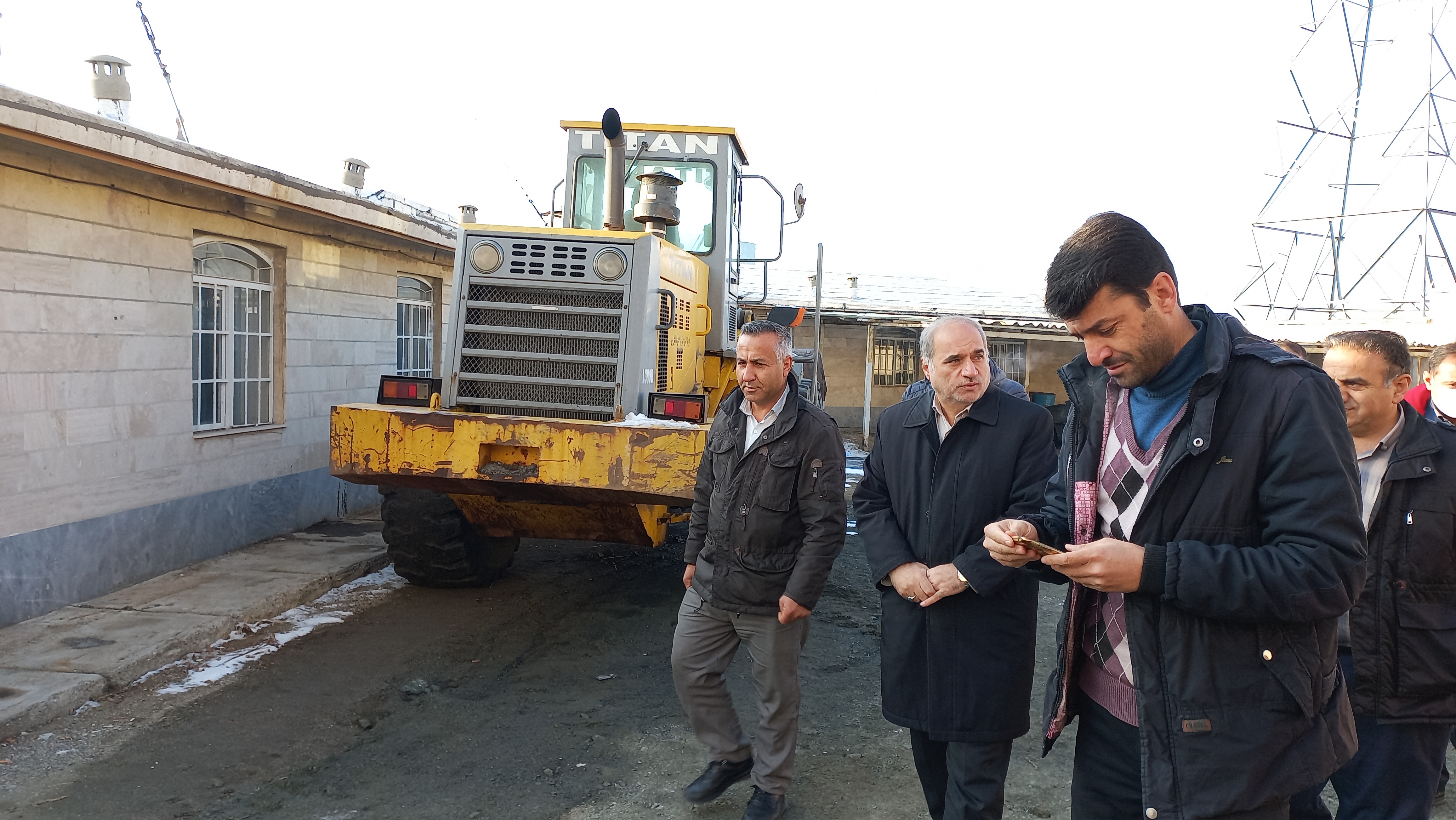 حضور فرماندار شهرستان ارومیه در پایگاه بین راهی هلال احمر و راهدارخانه قوشچی
