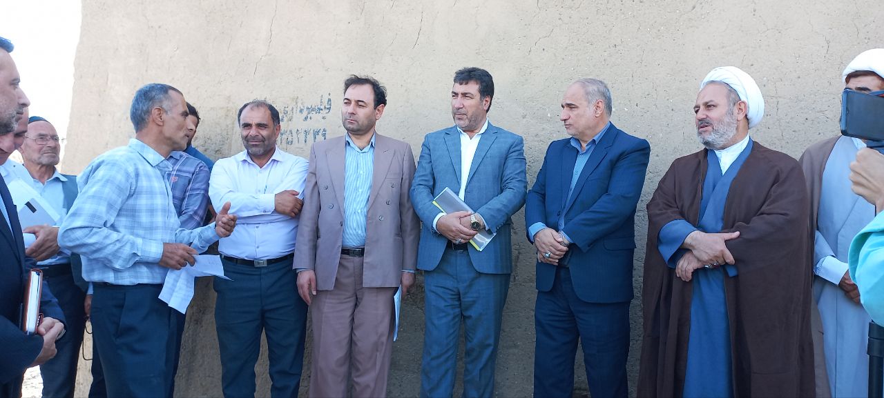حضور فرماندار شهرستان ارومیه در جمع اهالی خونگرم روستای عسگرآباد کوه