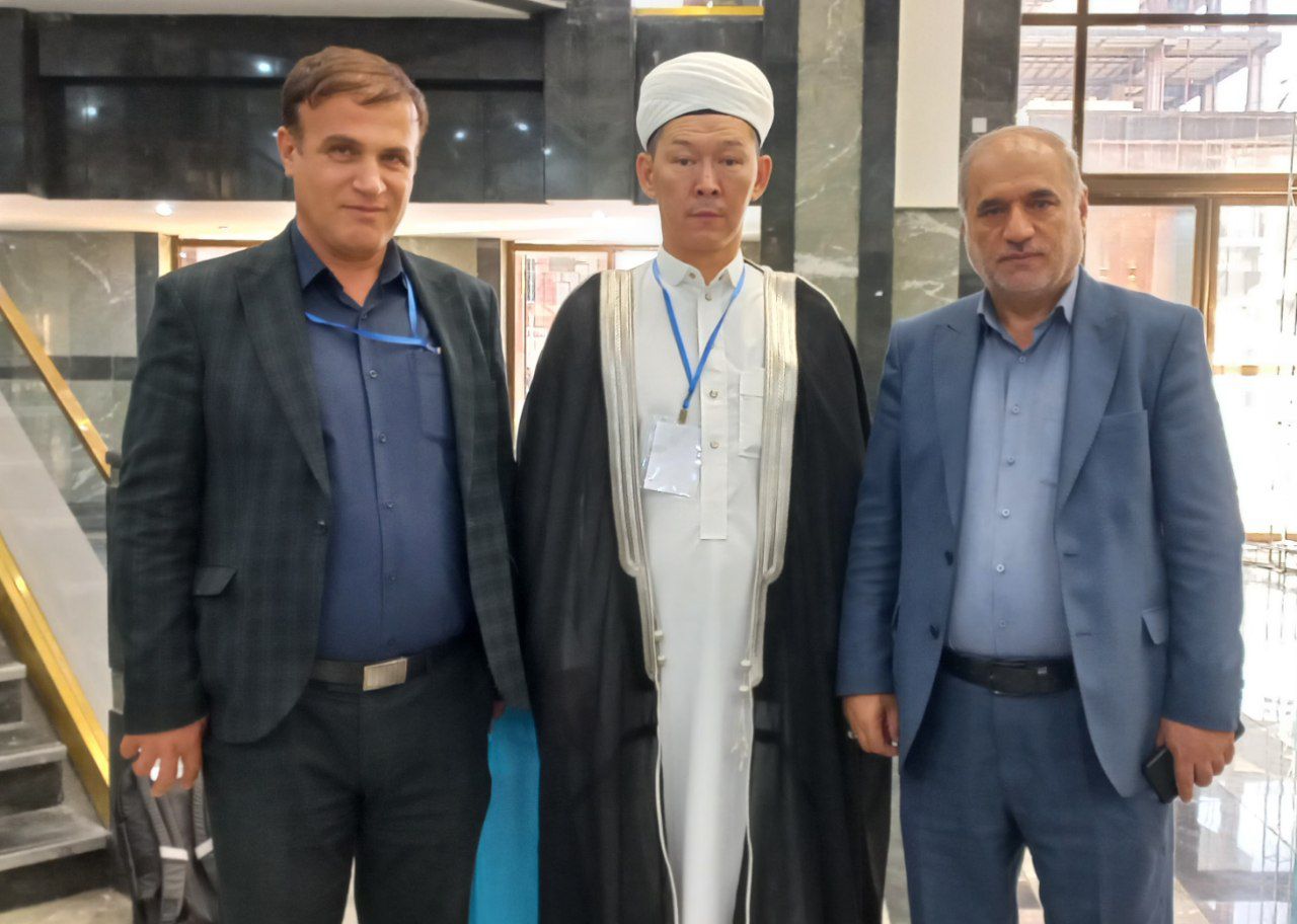 دیدار فرماندار شهرستان ارومیه با مهمانان شرکت کننده درحاشیه سومین اجلاس منطقهای وحدت اسلامی