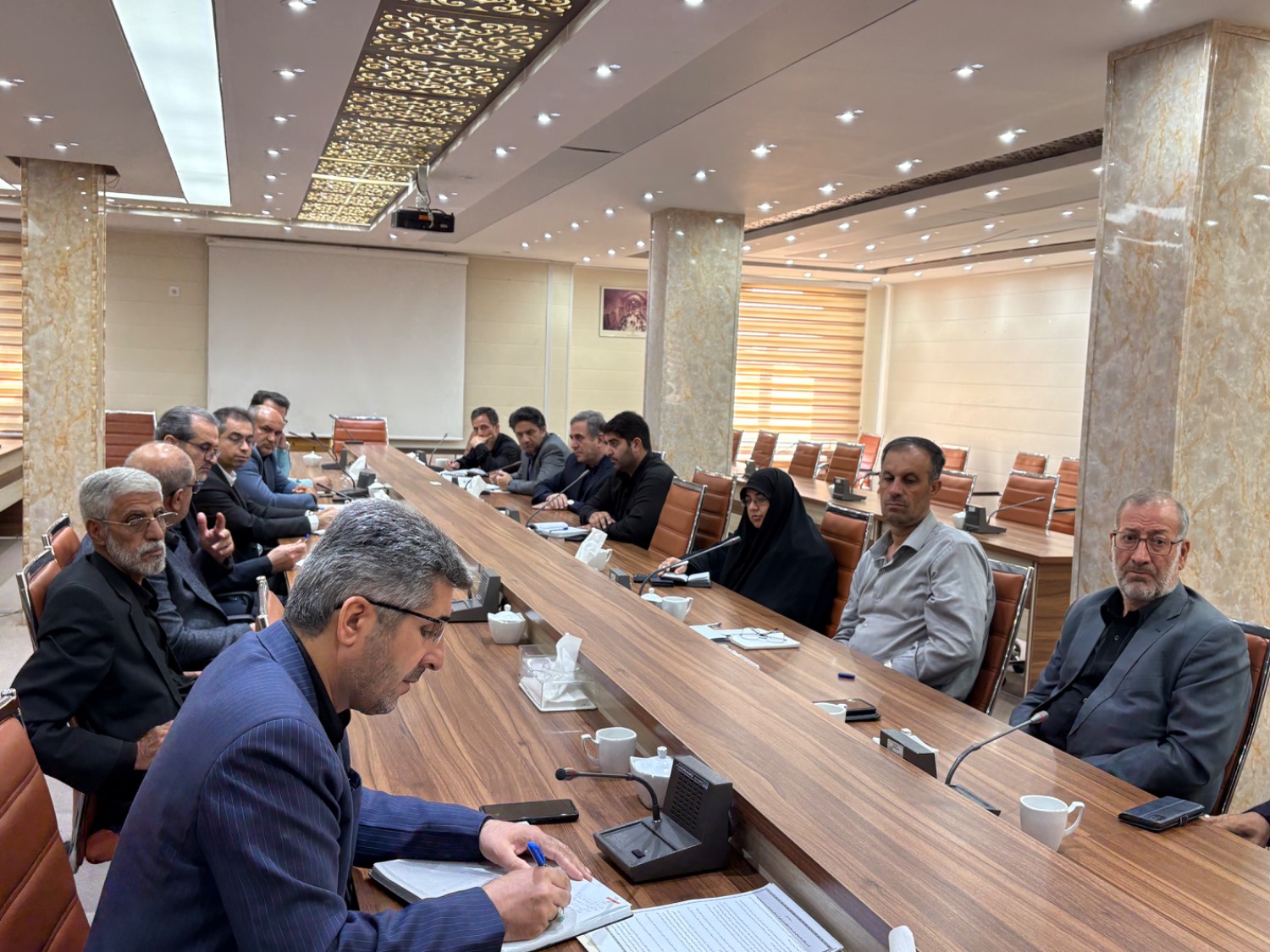 فرماندار ارومیه: تسریع در بازسازی مناطق آسیبدیده و حمایت عملی از آسیبدیدگان در اولویت دستگاههای اجرایی قرار گیرد