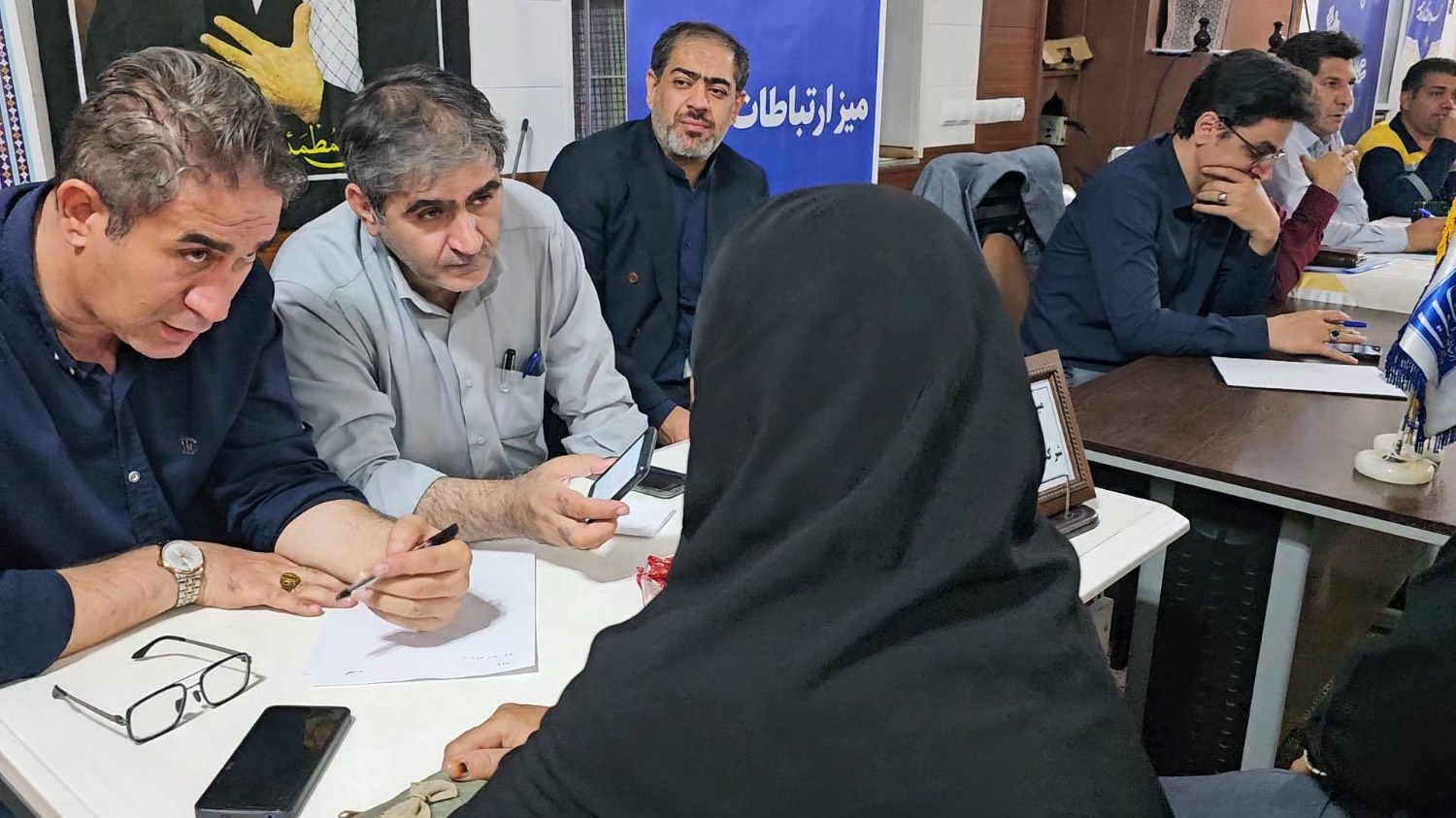 گزارش تصویری | استاندار آذربایجانغربی پای صحبتهای مردم محله دیگاله ارومیه نشست
